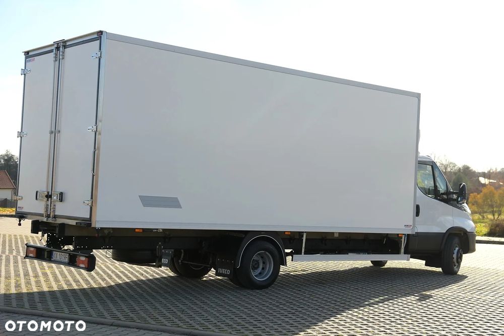 Iveco 72C18  3,0 180KM  Zanotti Z380  230 V 6,1m 12 palet dł -20+20 ładowność 3460kg - 4