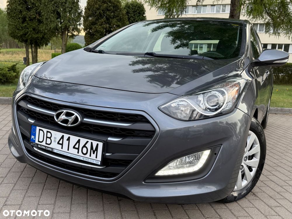 Hyundai i30 blue 1.6 CRDi Passion - 13
