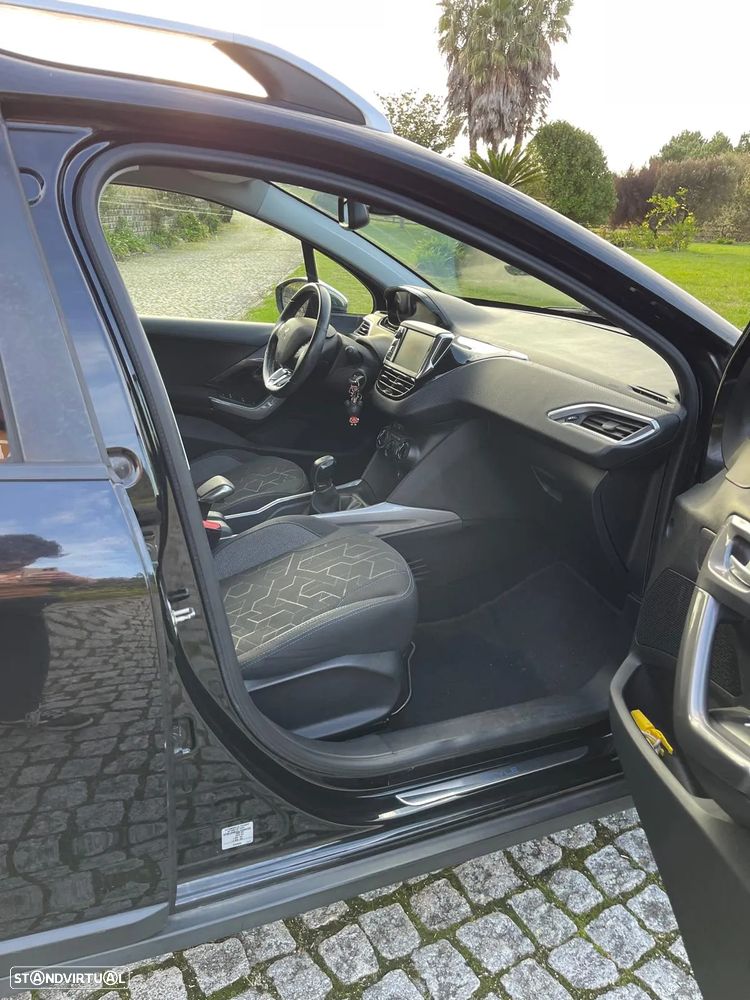 Peugeot 2008 1.2 PureTech Active - 8