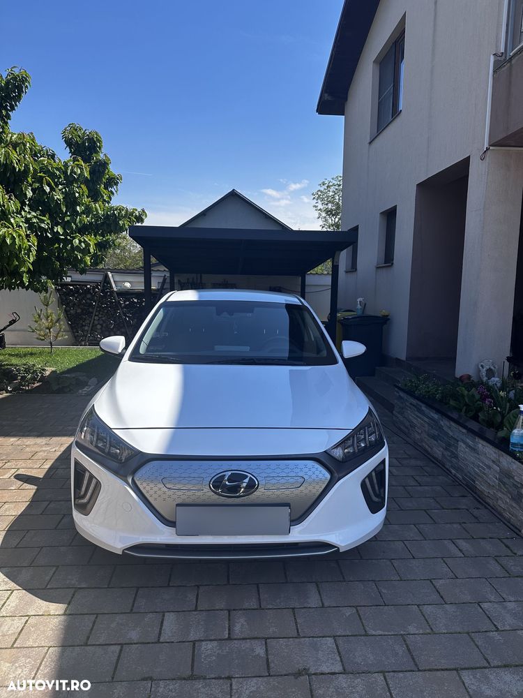 Hyundai IONIQ - 14