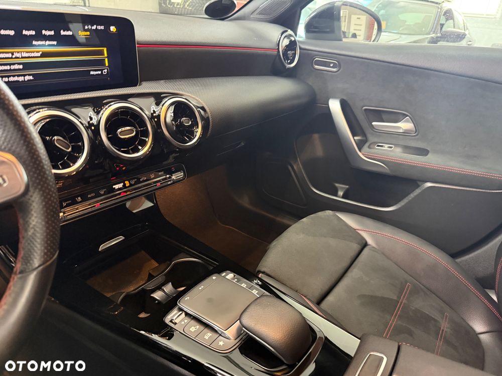 Mercedes-Benz Klasa A 200 d 8G-DCT AMG Line - 27