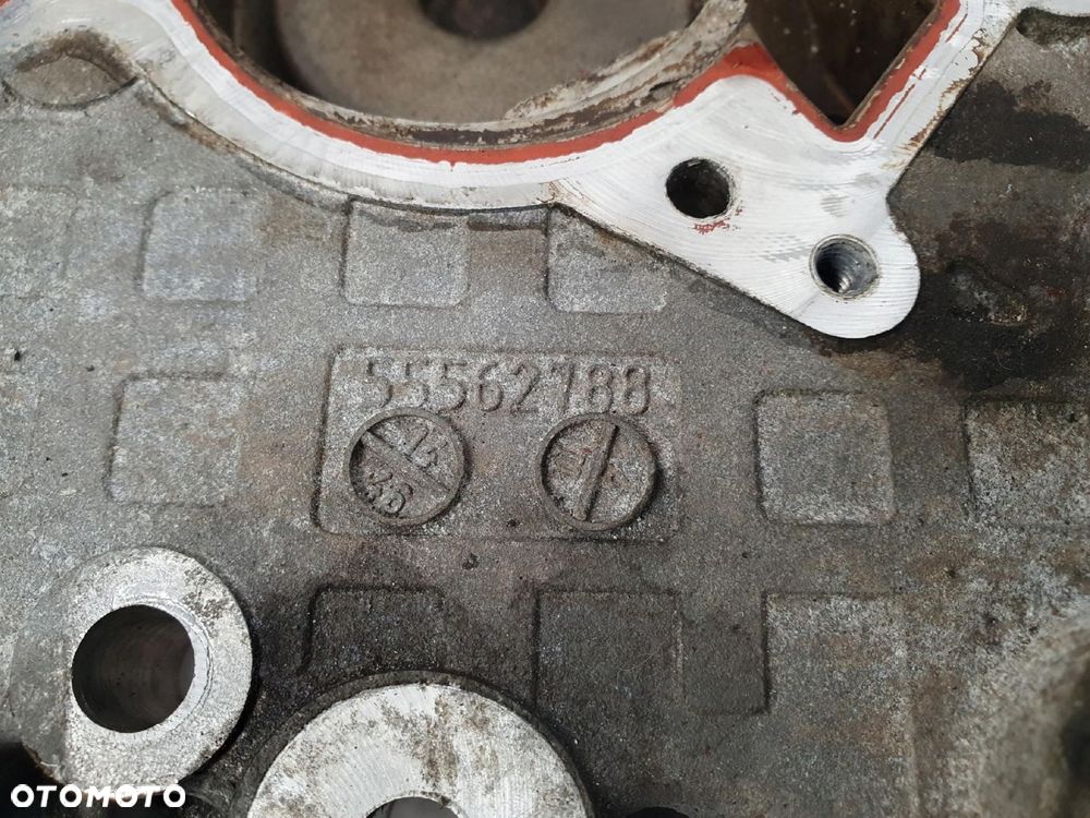 POMPA OLEJU Opel Astra J Meriva B Corsa D 1.4 T 55562788 osłona rozrządu - 2