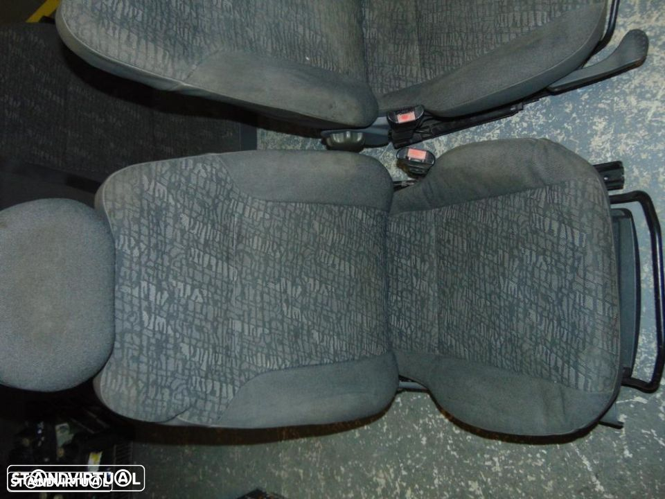Opel Corsa C 5 portas conjunto bancos - 3
