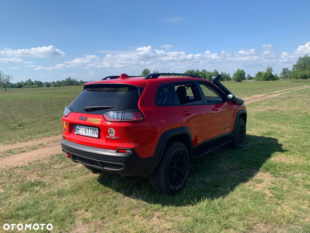 Jeep Cherokee - 4