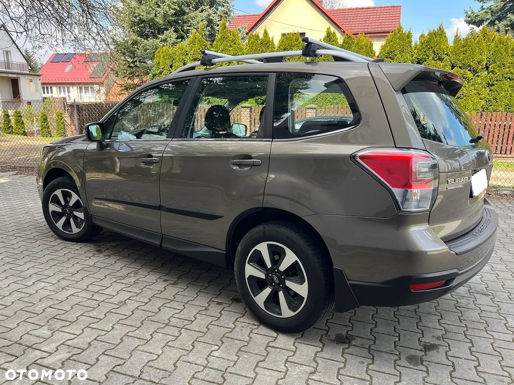 Subaru Forester 2.0 i Exclusive - 3