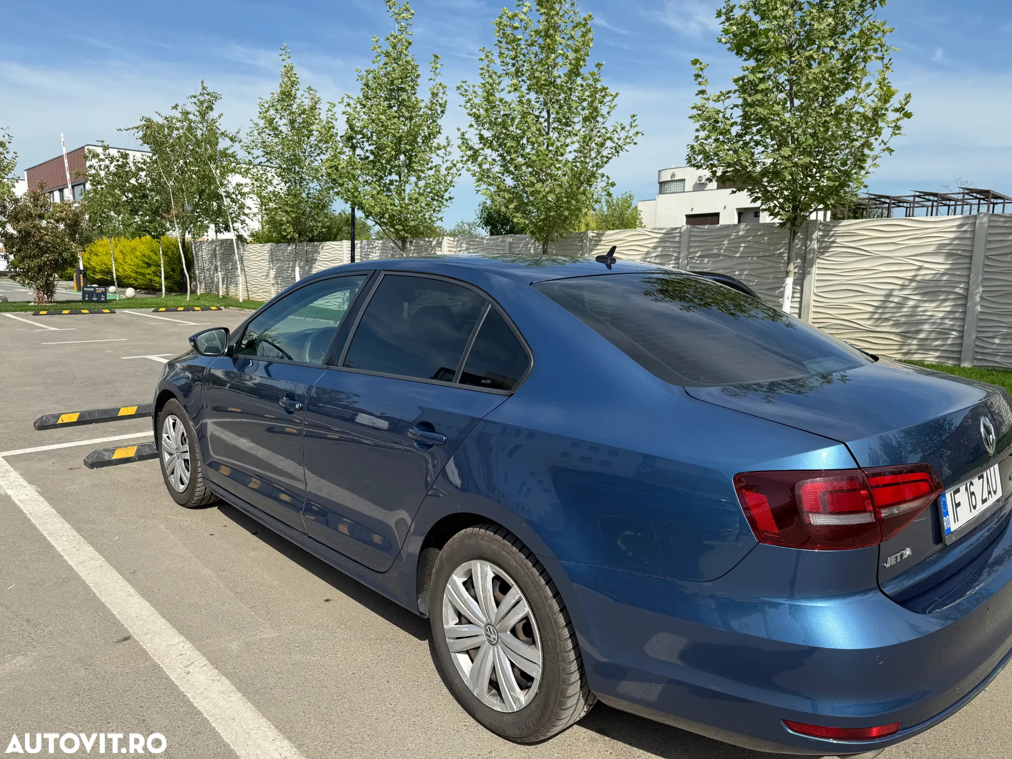 Volkswagen Jetta 1.2 TSI Trendline - 6