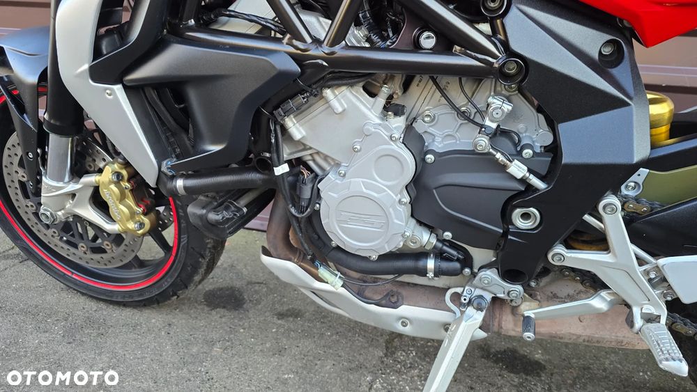 MV AGUSTA Brutale - 23