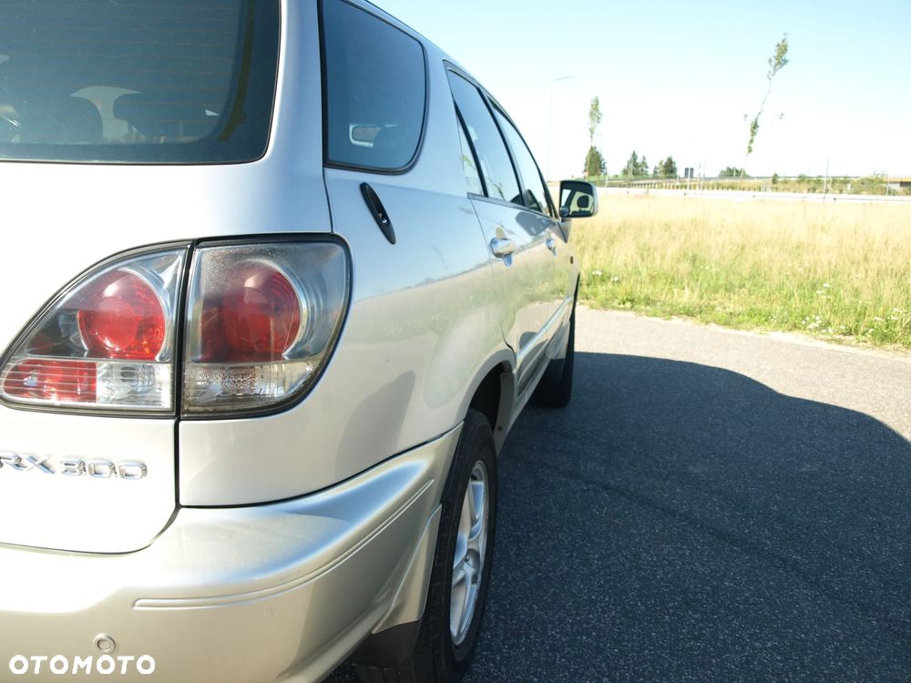 Lexus RX - 10