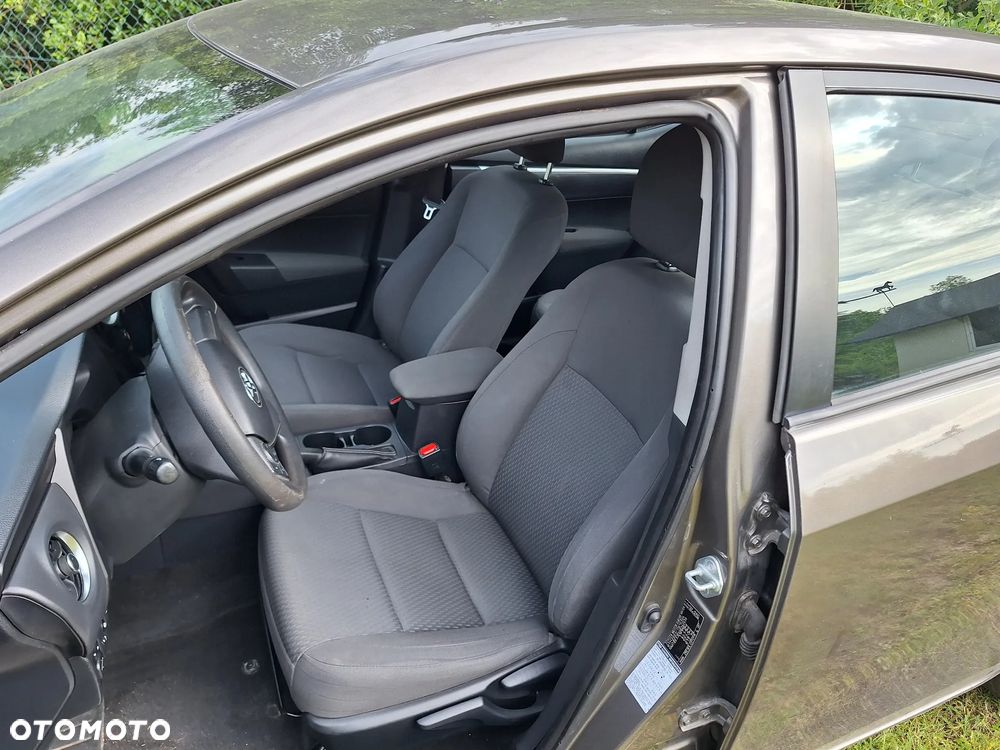 Toyota Corolla 1.6 Active - 8