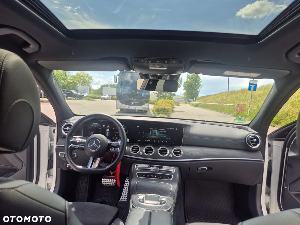 Mercedes-Benz Klasa E 220 d 4-Matic - 12