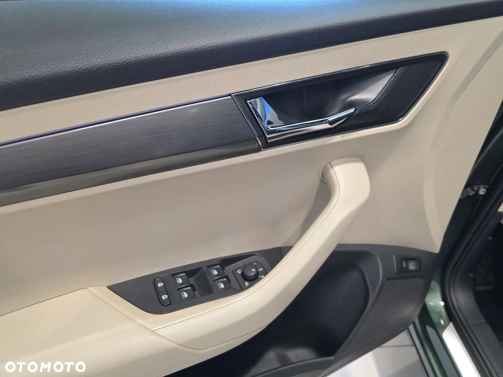 Skoda Karoq 2.0 TDI SCR 4x4 Style DSG - 11