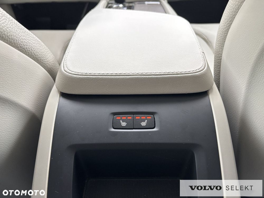 Volvo XC 90 - 13