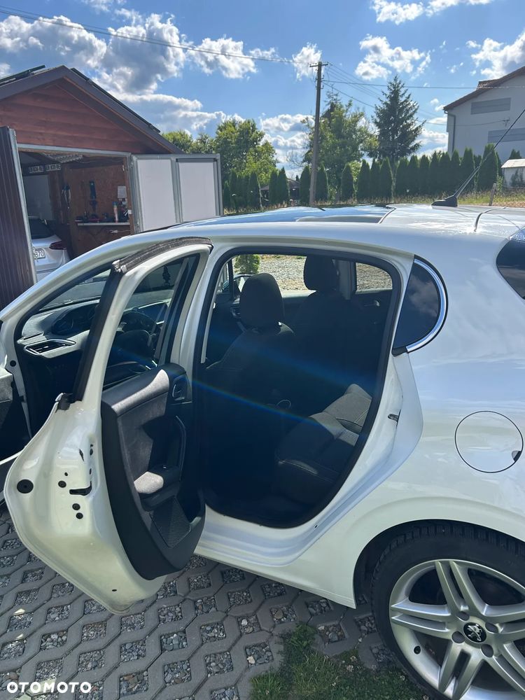 Peugeot 208 1.6 BlueHDi Active S&S - 5