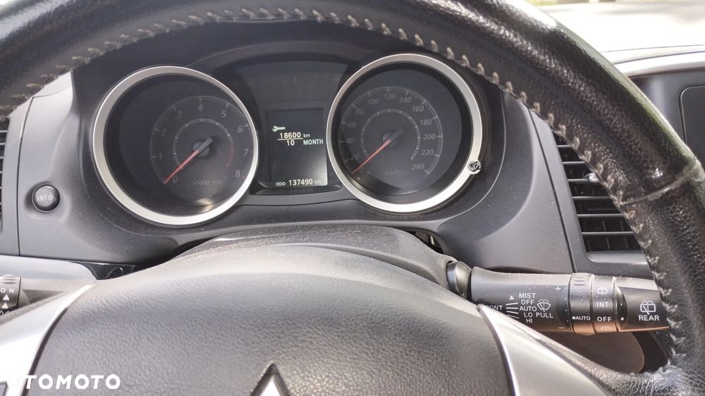 Mitsubishi Lancer - 12
