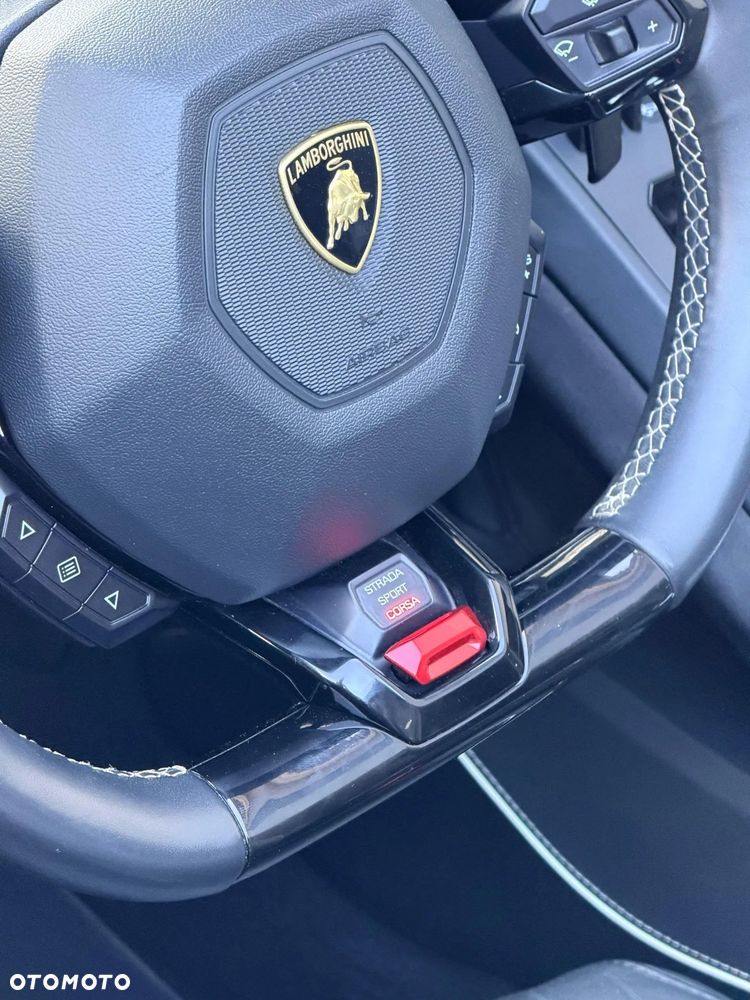 Lamborghini Huracan EVO - 26
