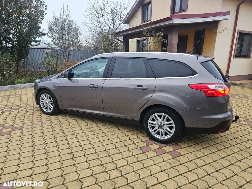 Ford Focus 1.6 TDCi ECOnetic 88g Start-Stopp-System Titanium - 4