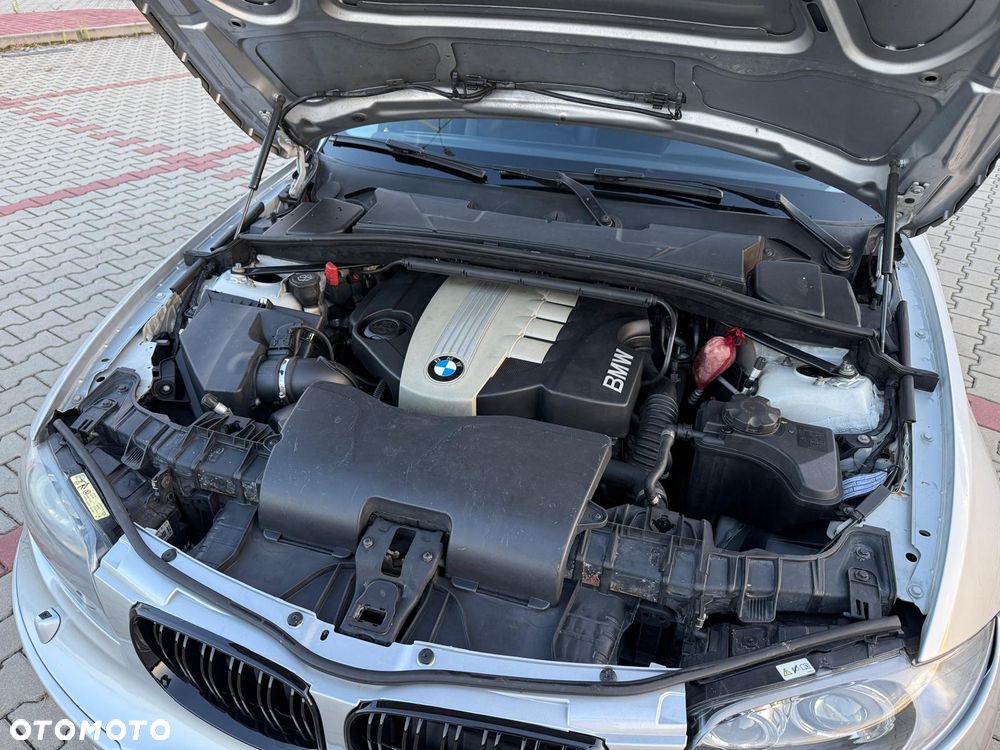 BMW Seria 1 120d DPF - 12