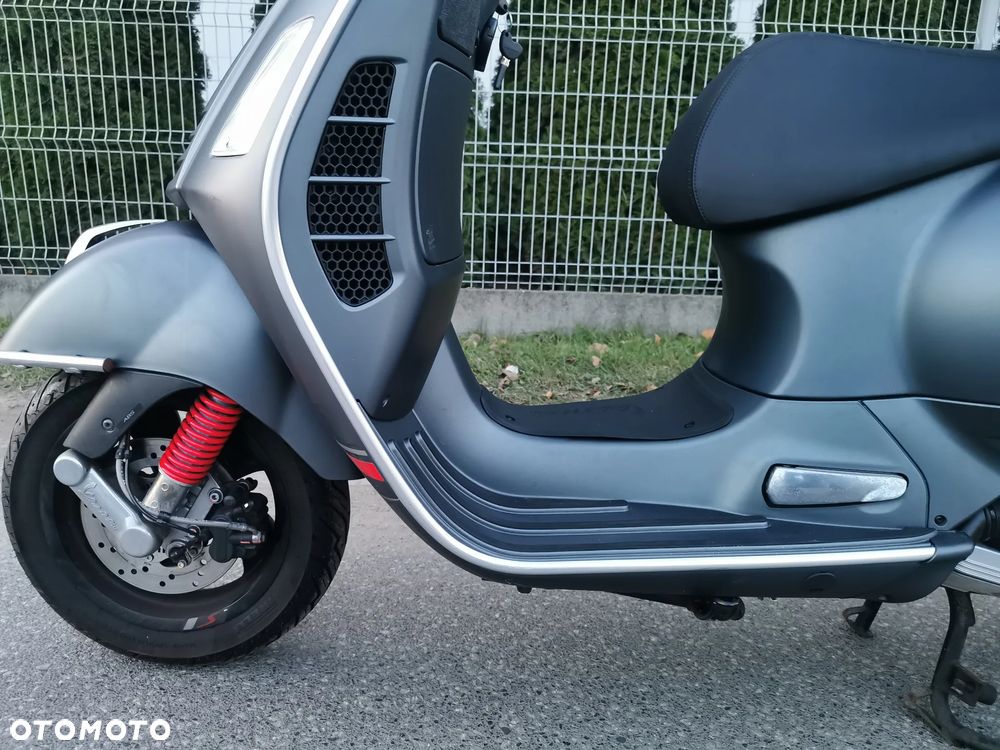 Vespa GTS - 9