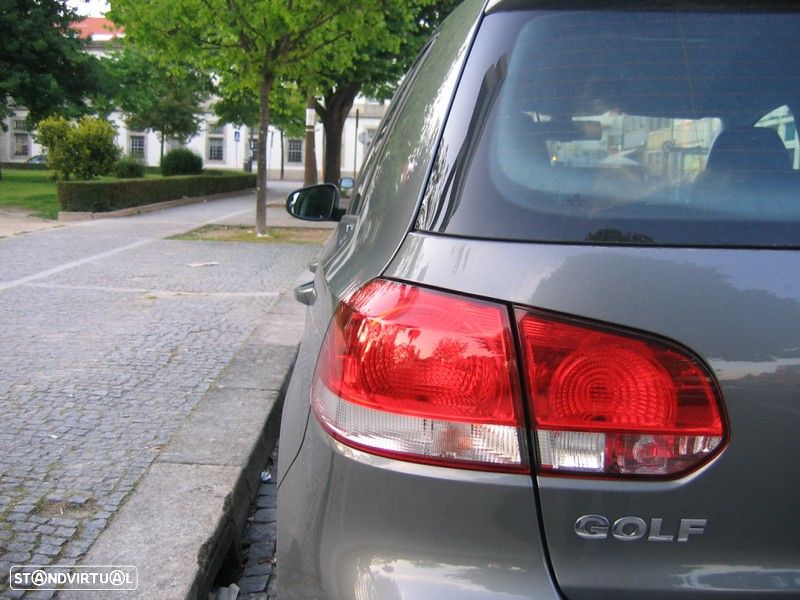 VW Golf 2.0 TDi Confortline - 11