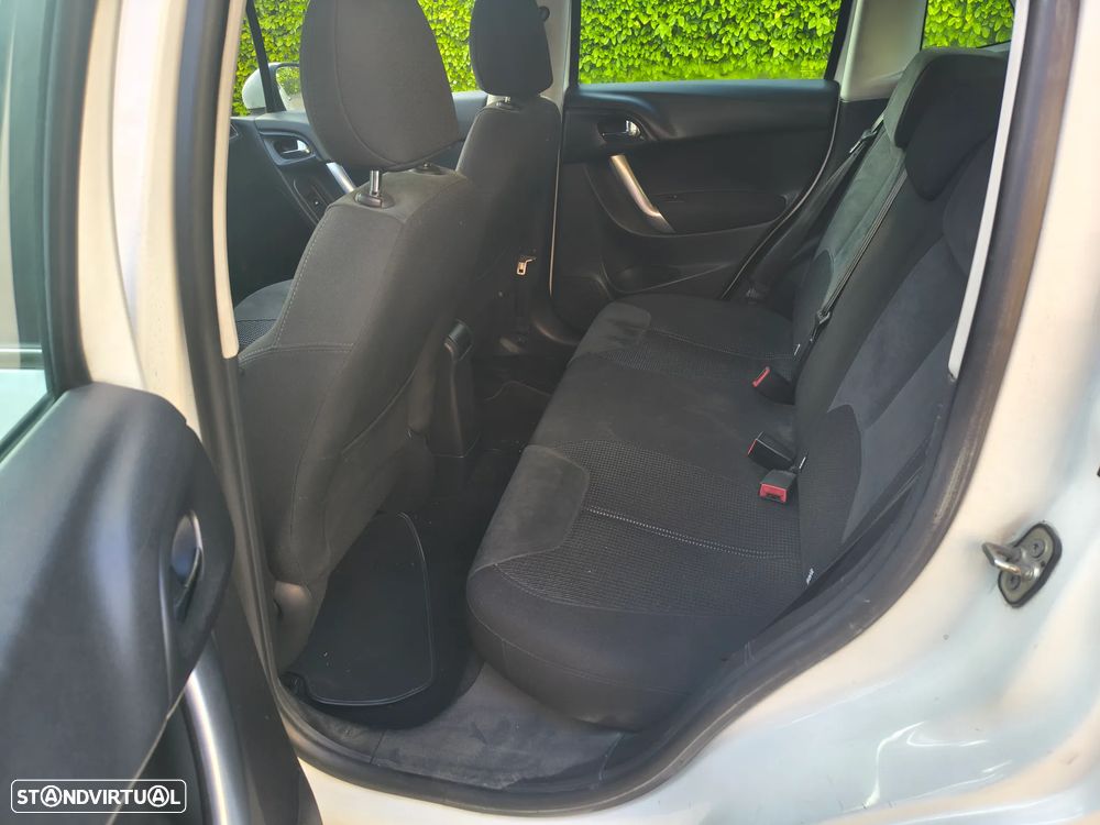 Citroën C3 1.4 HDi Exclusive 99g - 12