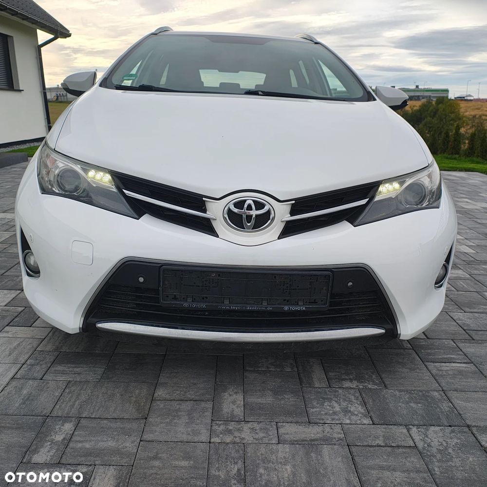 Toyota Auris 2.0 D-4D Premium Comfort - 10