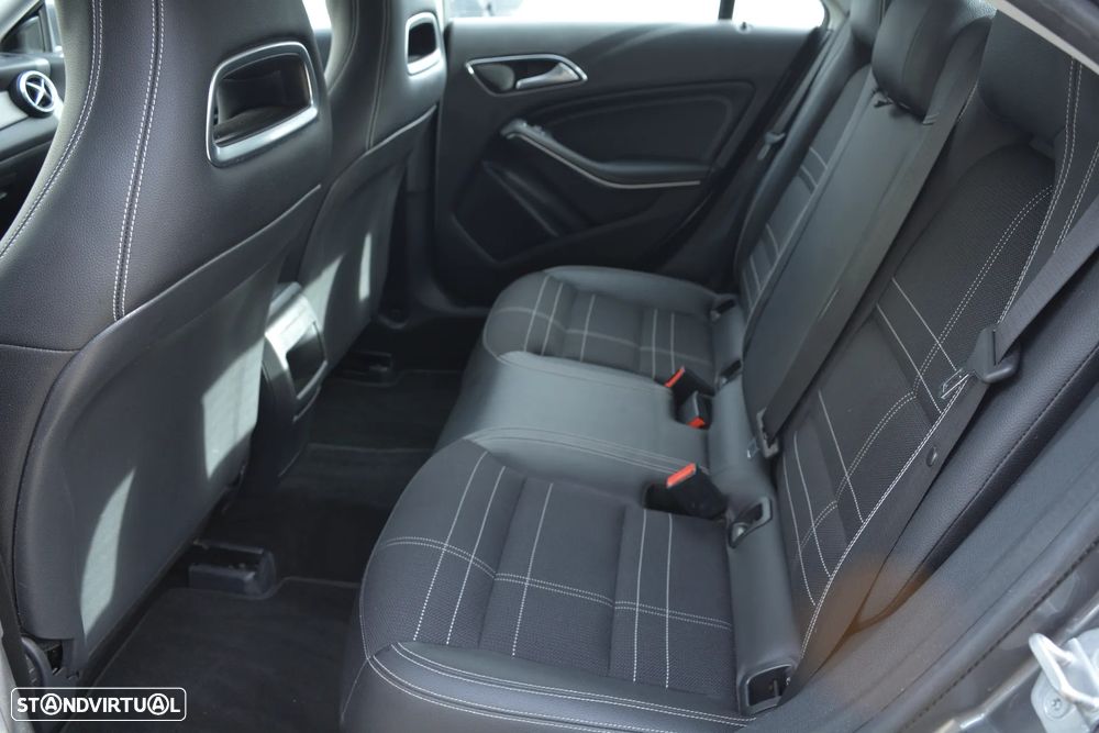 Mercedes-Benz CLA 200 CDI Urban - 11