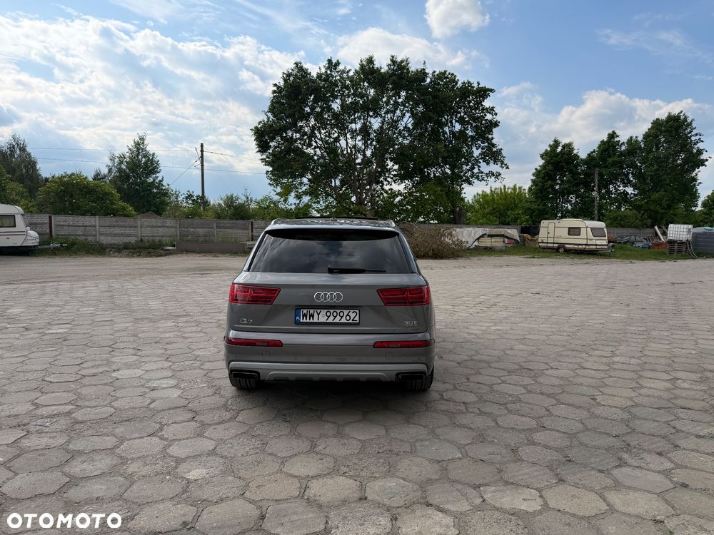 Audi Q7 - 6