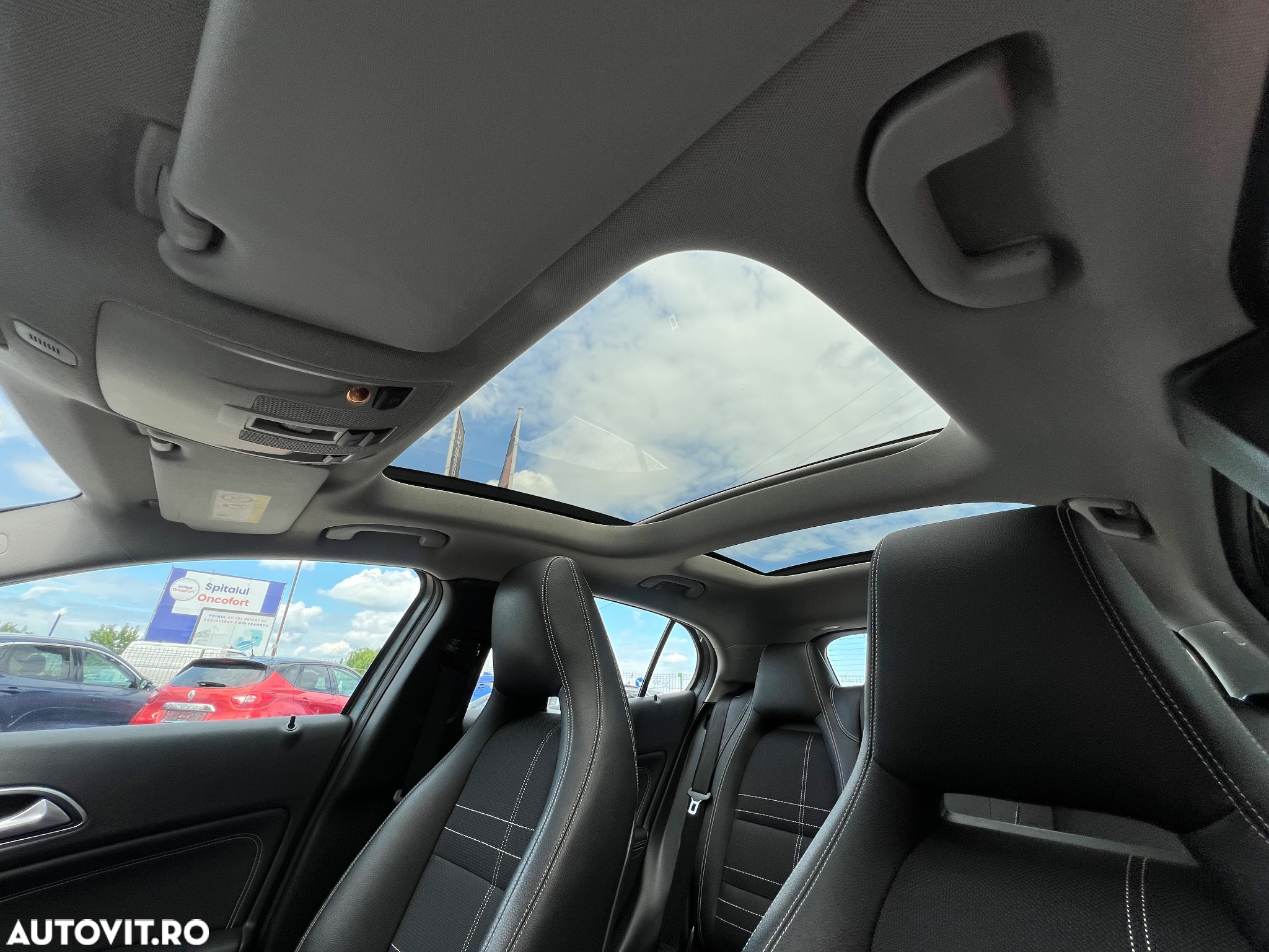 Mercedes-Benz GLA 220 d 7G-DCT Urban - 13