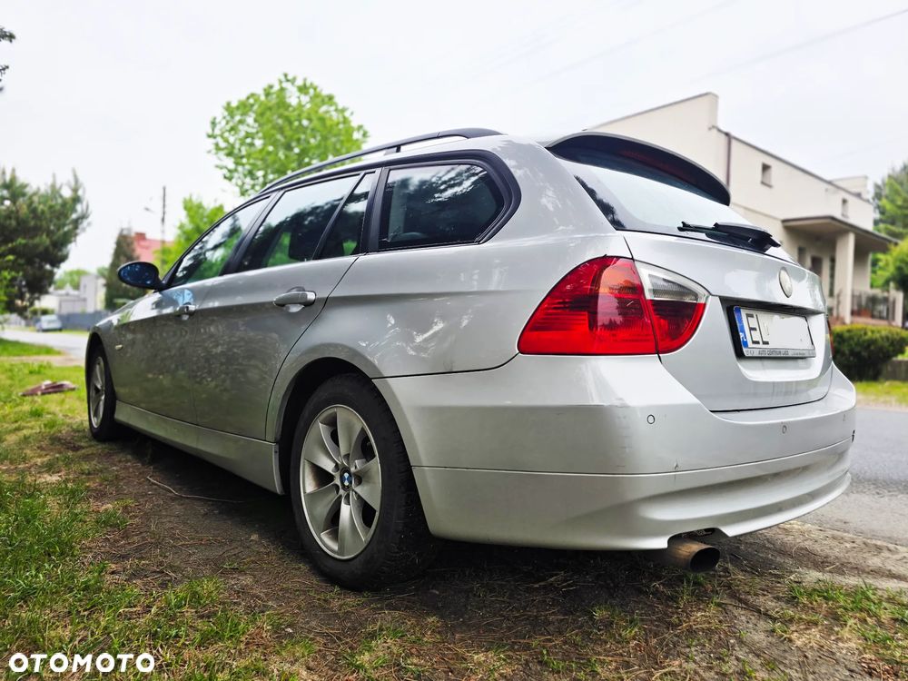 BMW Seria 3 318d - 5