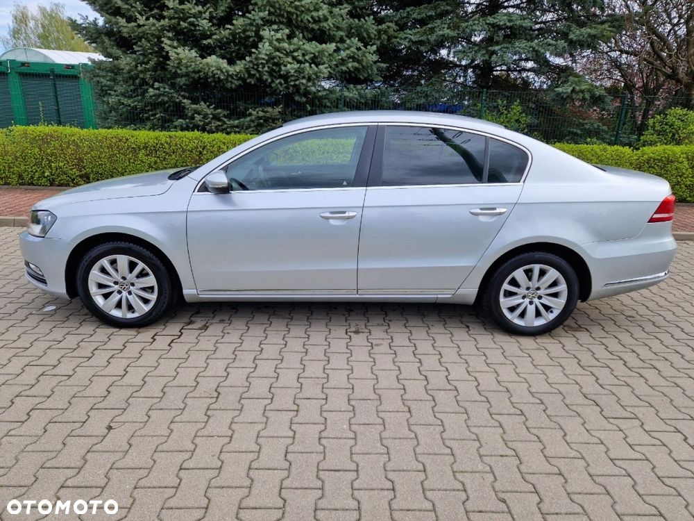 Volkswagen Passat - 10