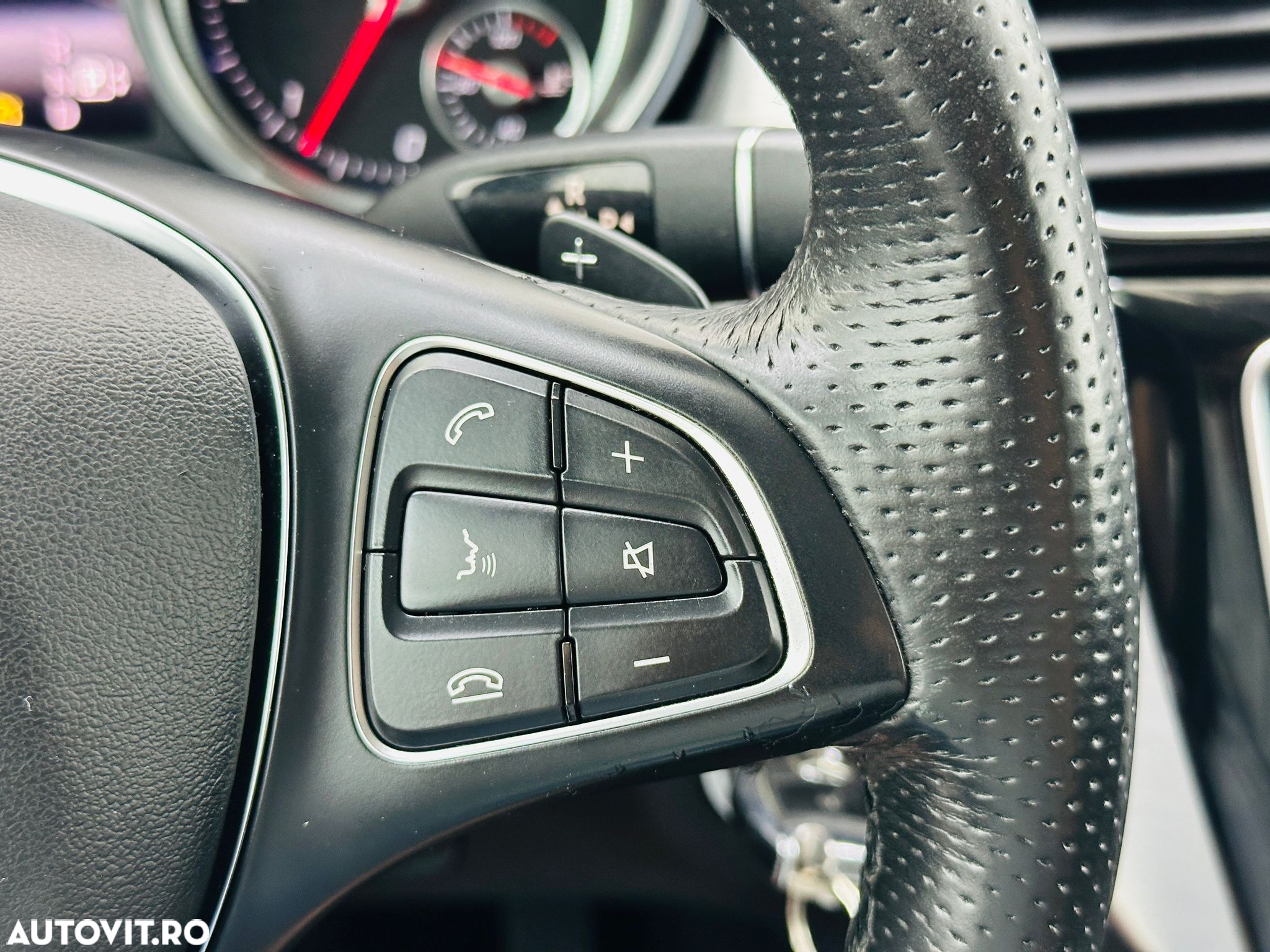 Mercedes-Benz GLE - 33