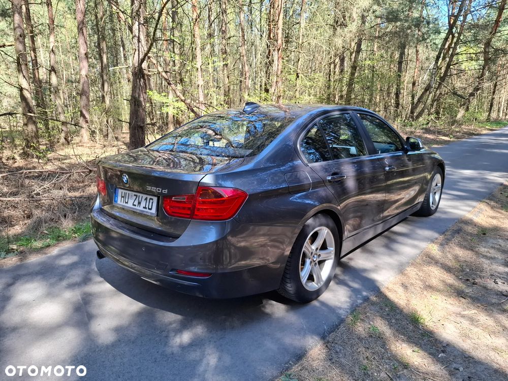 BMW Seria 3 320d - 4