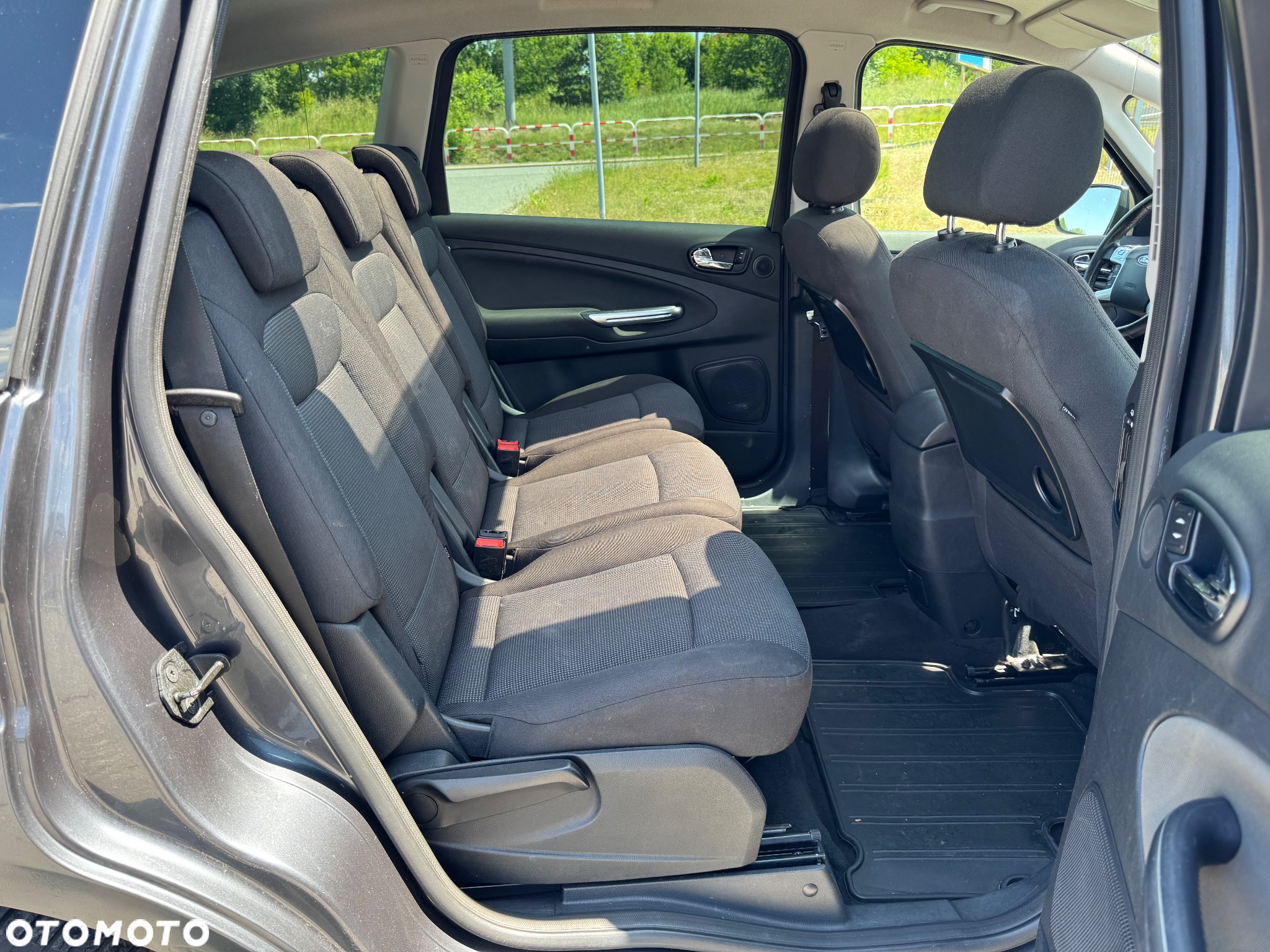 Ford S-Max - 21