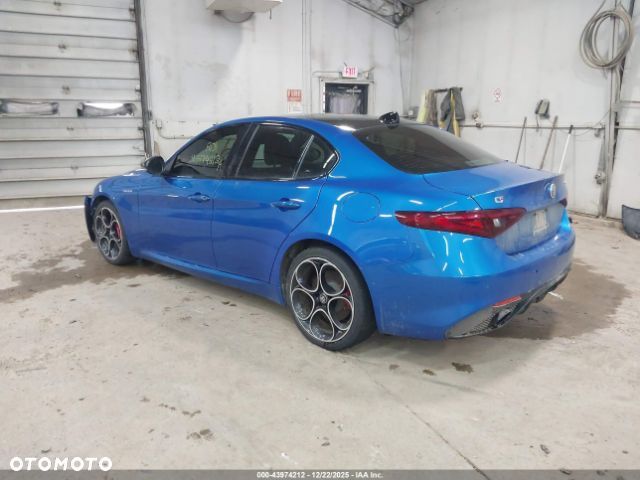 Alfa Romeo Giulia 2.0 Turbo 16V AT8-Q4 Veloce Ti - 4