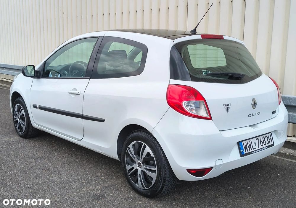 Renault Clio 1.5 dCi Alize - 5