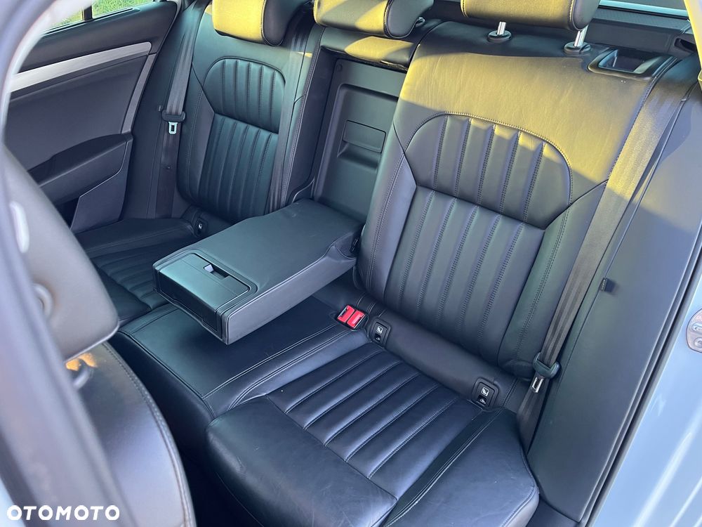 Skoda Superb 2.0 TDI Premium Edition - 22