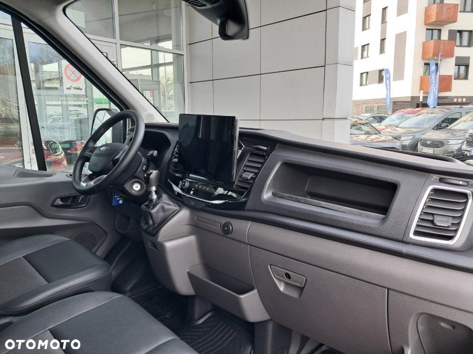 Ford Transit - 12