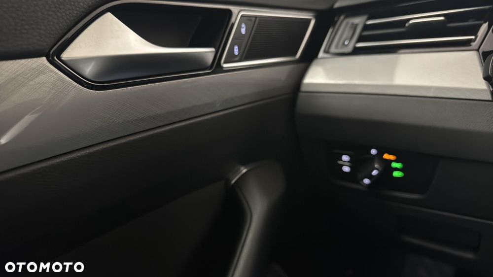 Volkswagen Passat 1.5 TSI EVO Business DSG - 29