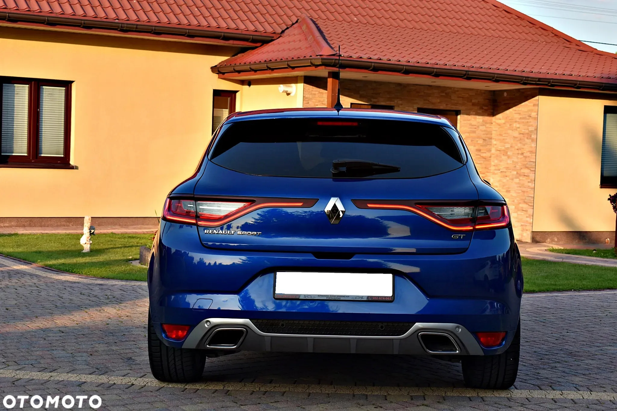 Renault Megane ENERGY TCe 205 EDC GT - 6