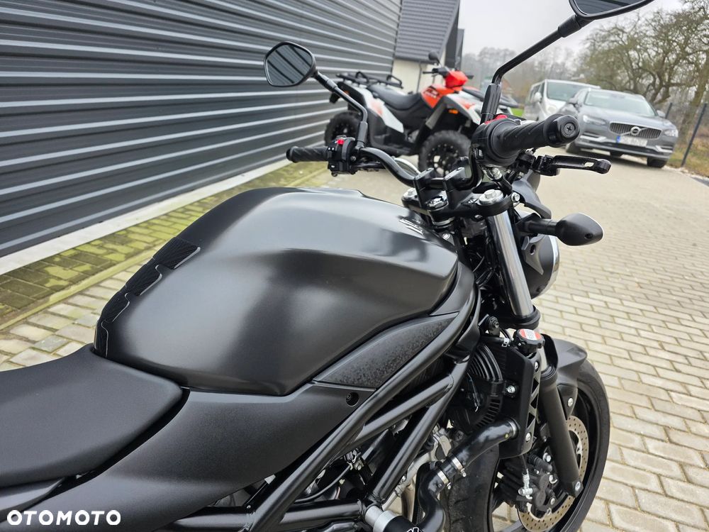 Suzuki SV - 22