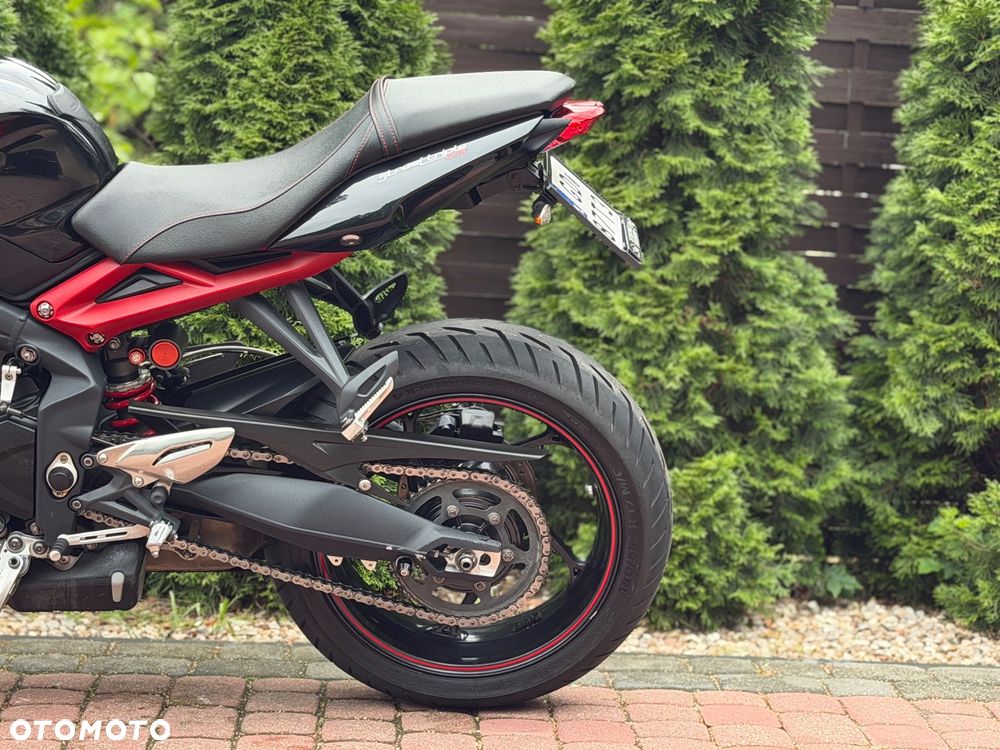 Triumph Street Triple - 21