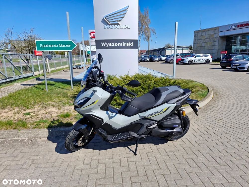 Honda ADV350 - 1