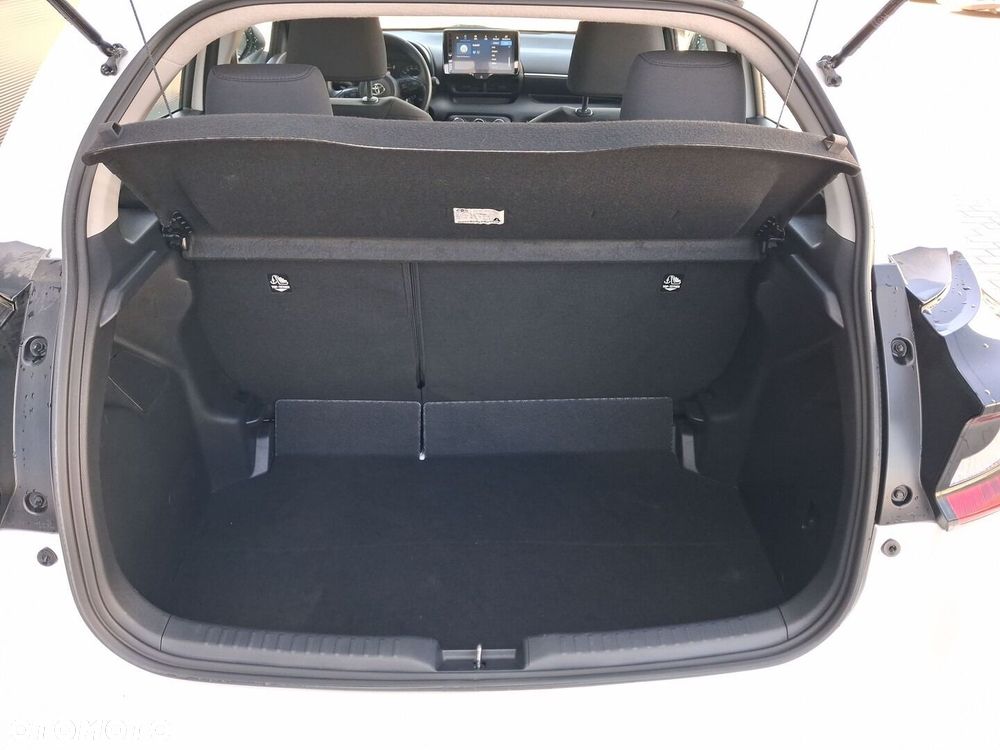 Toyota Yaris 1.5 Comfort CVT - 13