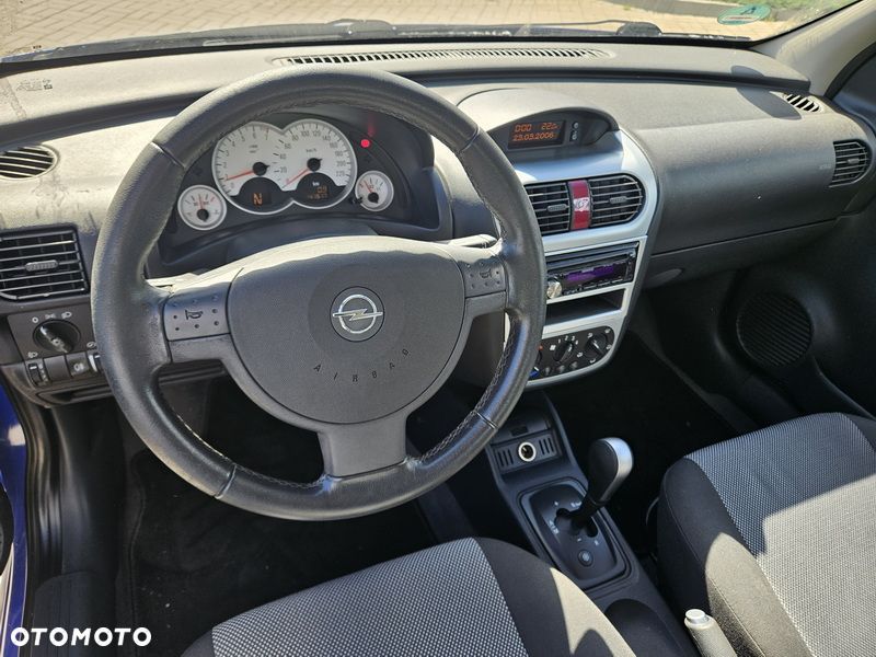 Opel Corsa 1.0 12V Essentia Easytronic - 8