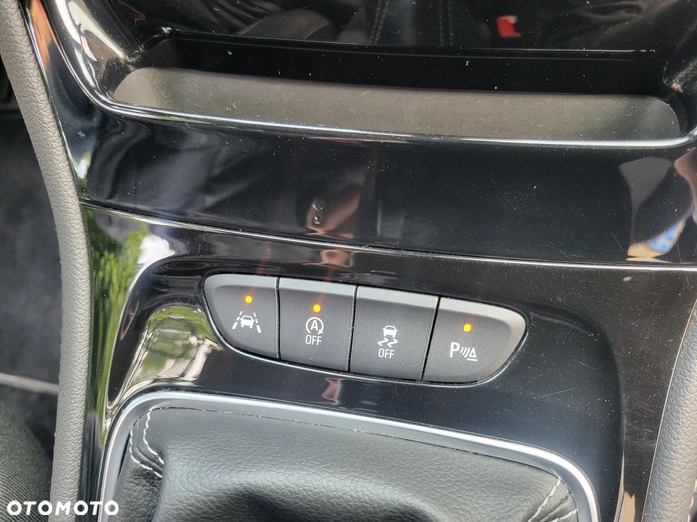 Opel Astra 1.4 Turbo Edition - 19