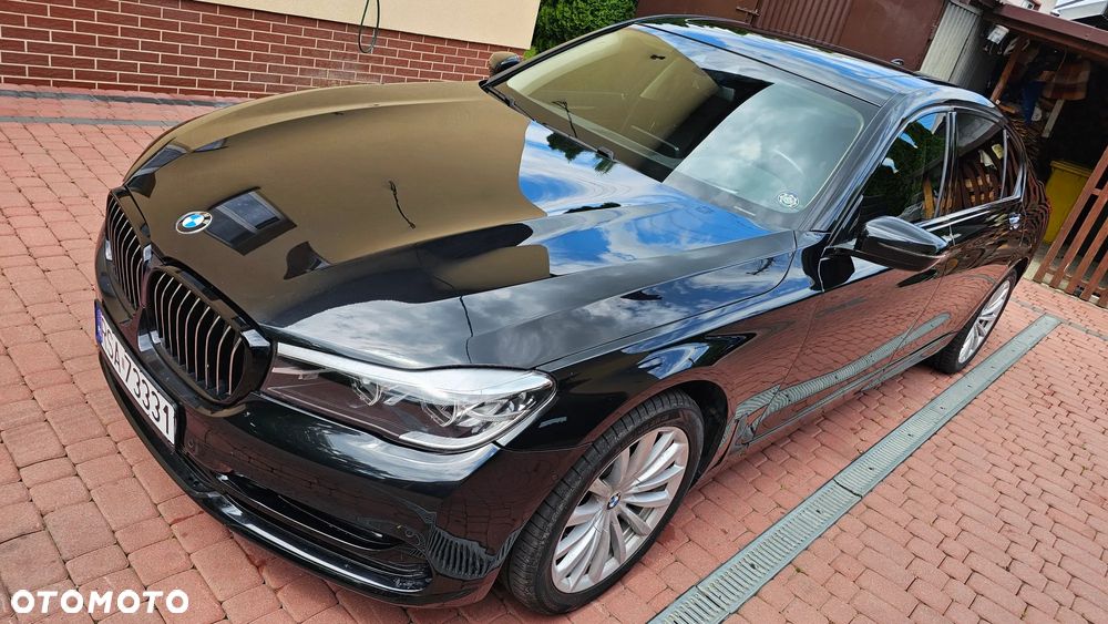 BMW Seria 7 740Li - 10