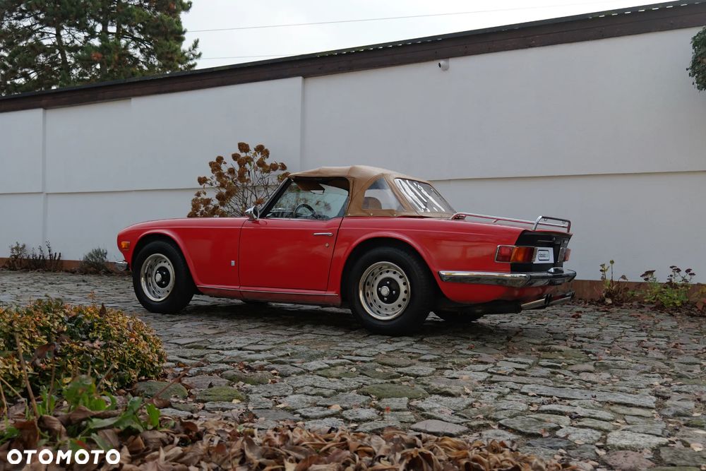 Triumph TR6 - 13