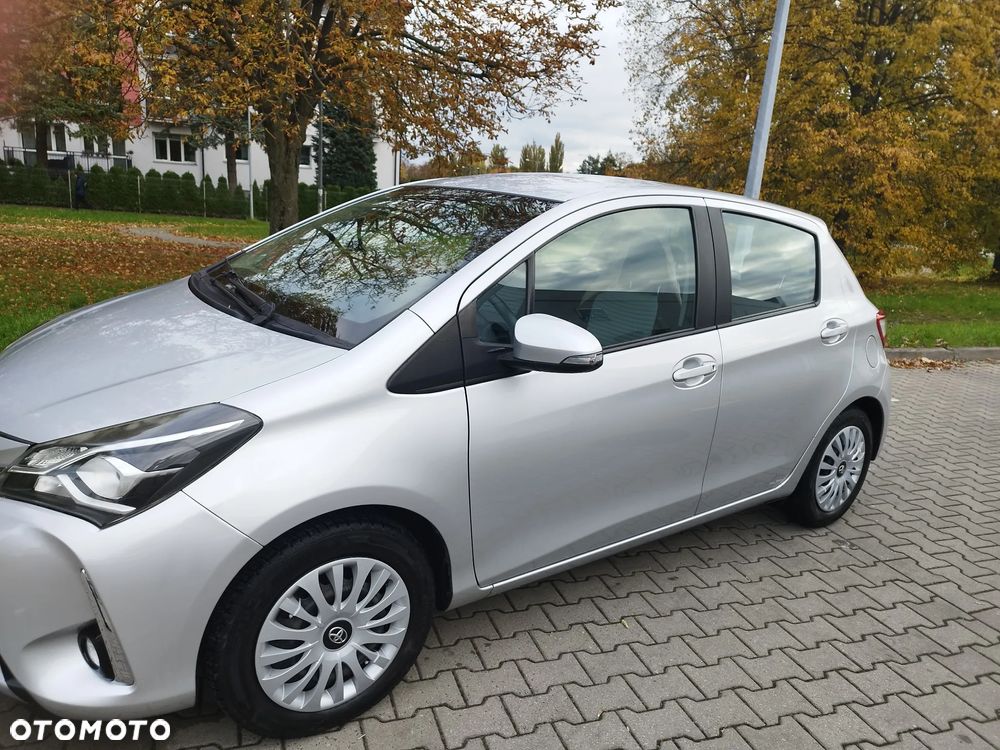 Toyota Yaris 1.5 Premium - 2