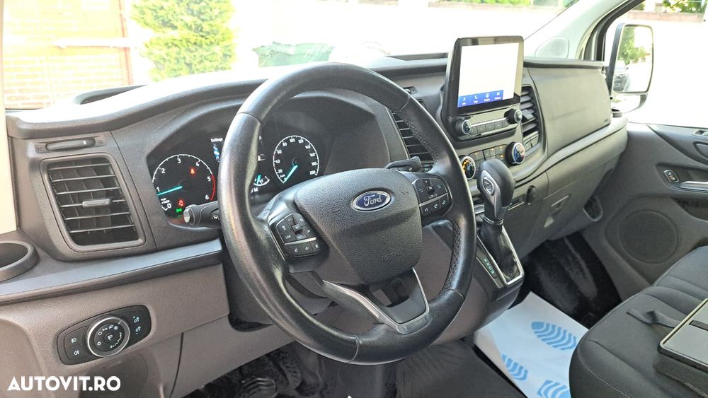 Ford CUSTOM VAN TREND L1H1 A/T FWD - 22