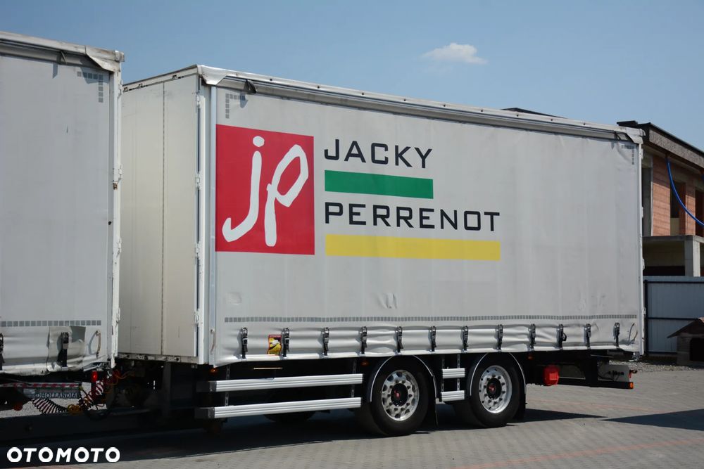 Renault T 480 / 2017r / Tandem / Przejazdowy / Niski przebieg / Skrętna oś / Klima postojowa / FRUEHAUF - 17